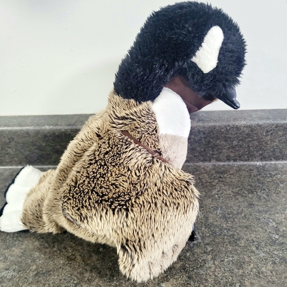 Folkmanis Canada Goose Hand Puppet 15inch - Picture 5 of 8